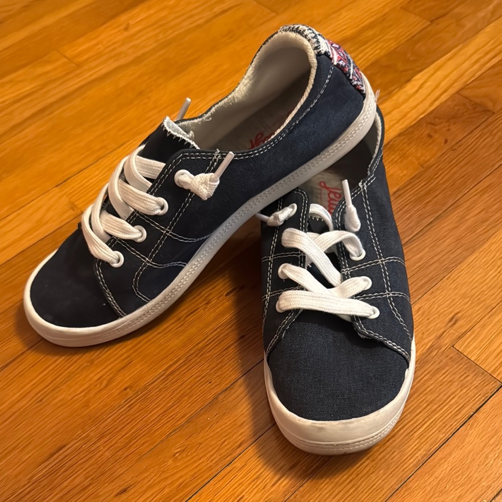 Jellypop Blue and White Casual Sneakers with Silver Eyelets